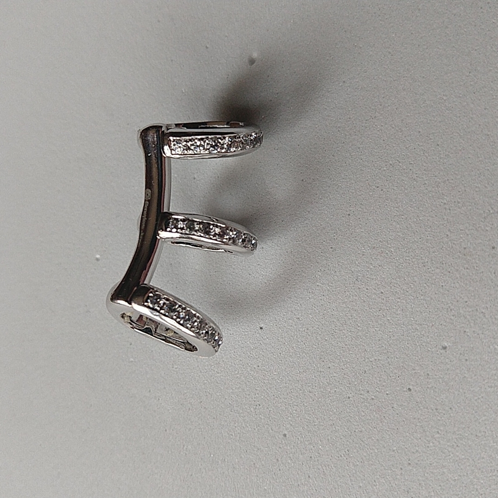 Genevieve Jones silver tone ear cuff